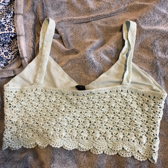 lace crop tank - Picture 2 of 2